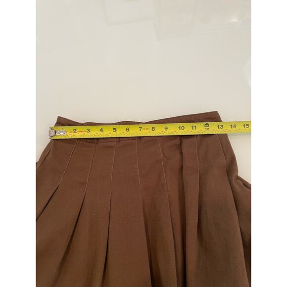 Women’s Brown Pleated Mini Skirt Size Med 26” Waist Rayon Blend - Picture 4 of 6
